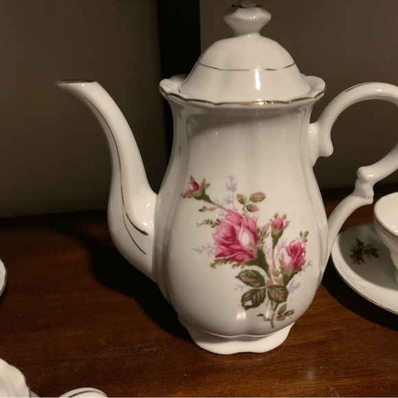 Vintage porcelain china tea set for six - Picture 5 of 9